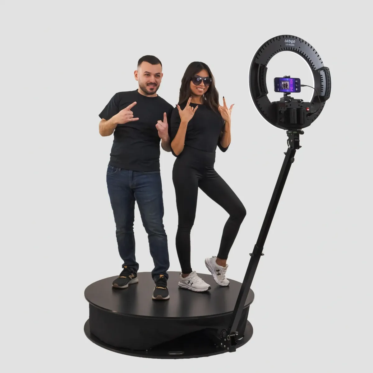 360 Glamour Booth with premium lighting