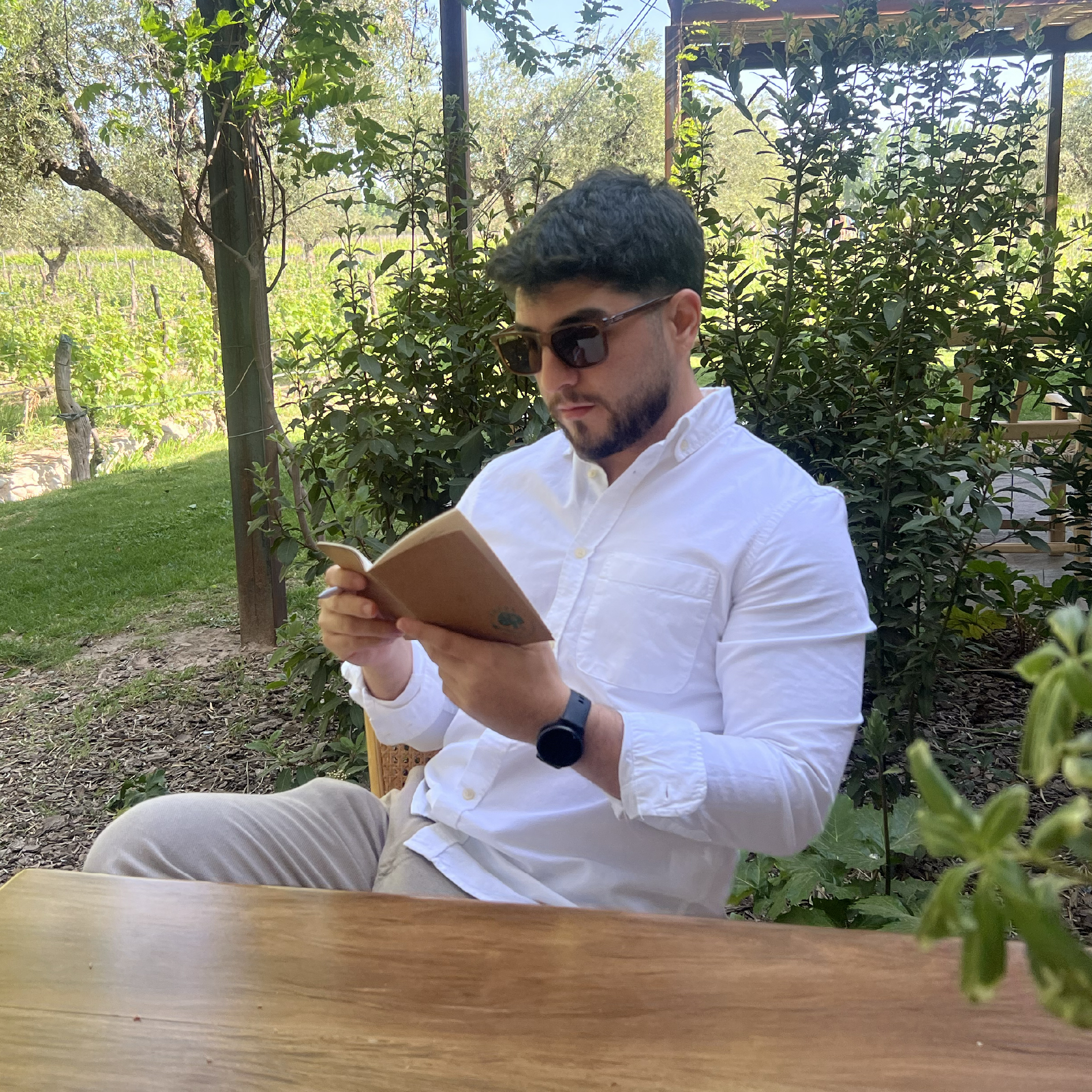 Foto profesional del fundador de Escala tu Valor