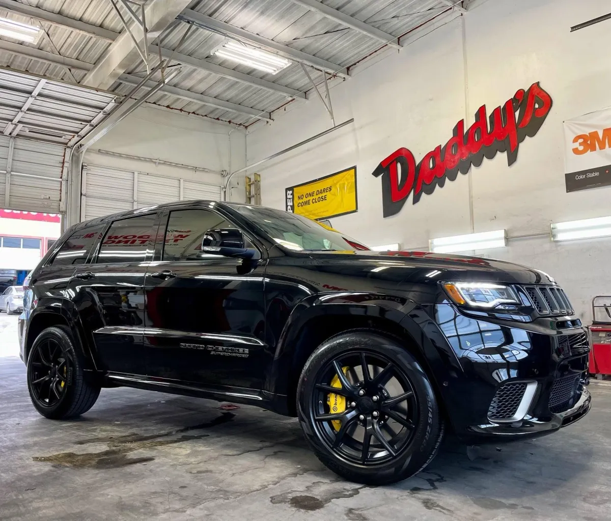 Ceramic vs Dyed Window Tint in Texas Heat: Honest Guide