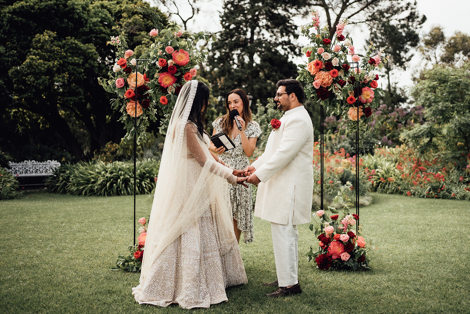 A Florist's Guide to Wedding Flowers