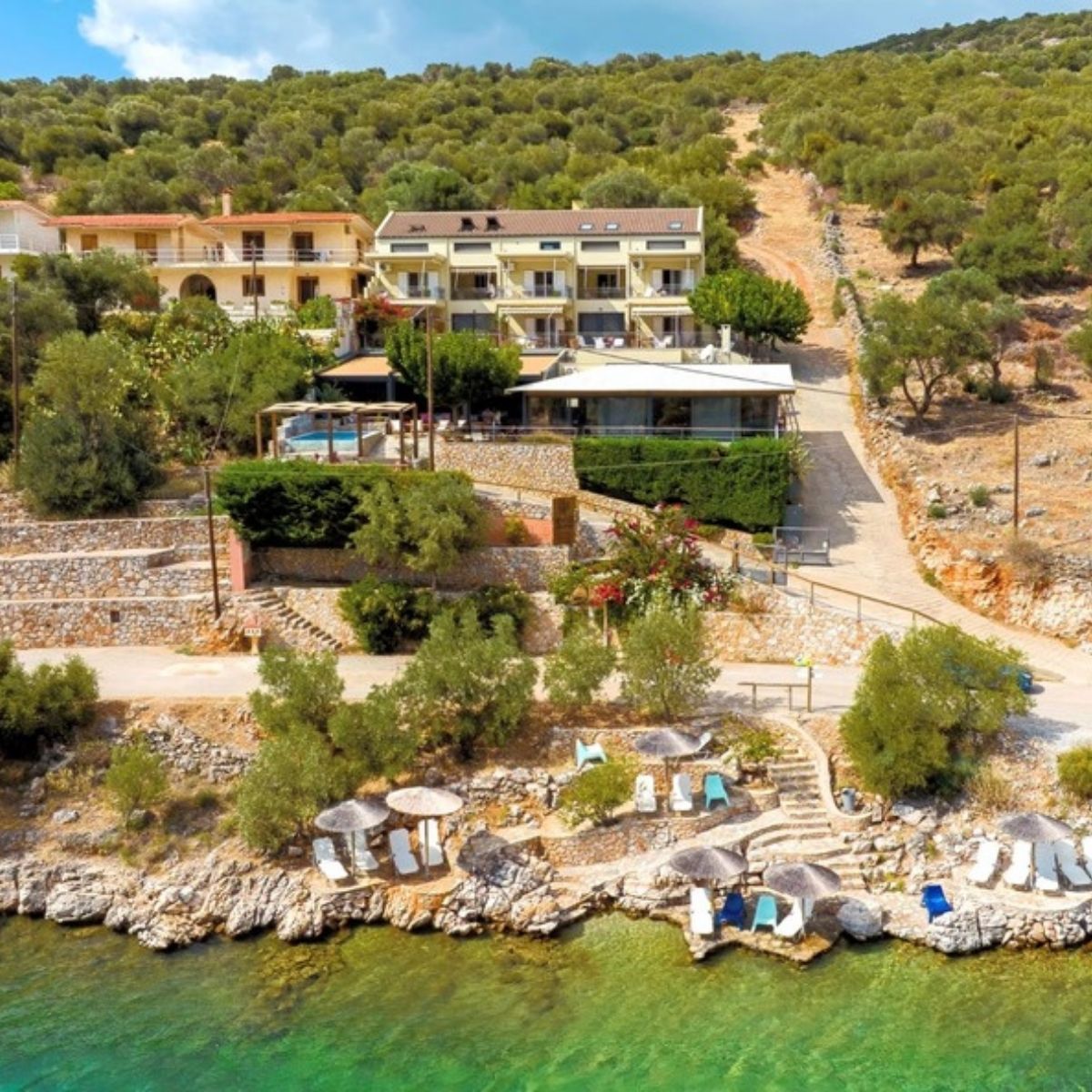 Evia Silence Hotel vom Wasser aus
