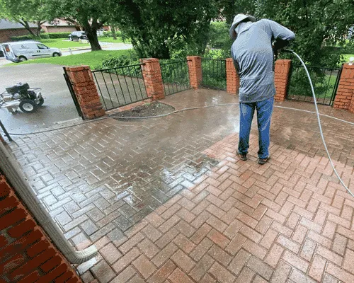 Residential Trash Bin Cleaning