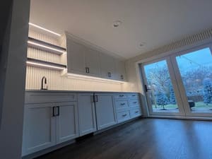 {{ custom_values.service_4 }} in {{custom_values.area_6})