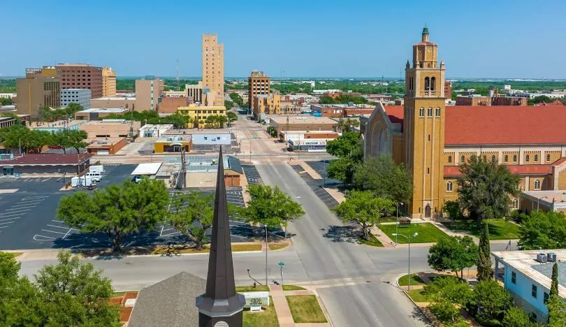 {{ custom_values.service_1 }} in {{custom_values.biz_area_1})