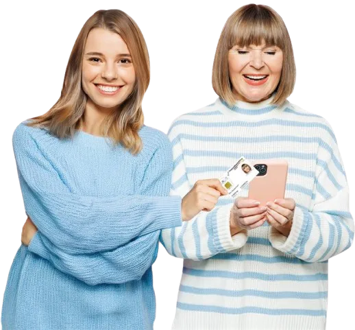 Zwei Frauen mit Smartphone und Gesundheitskarte DOC Meyer App