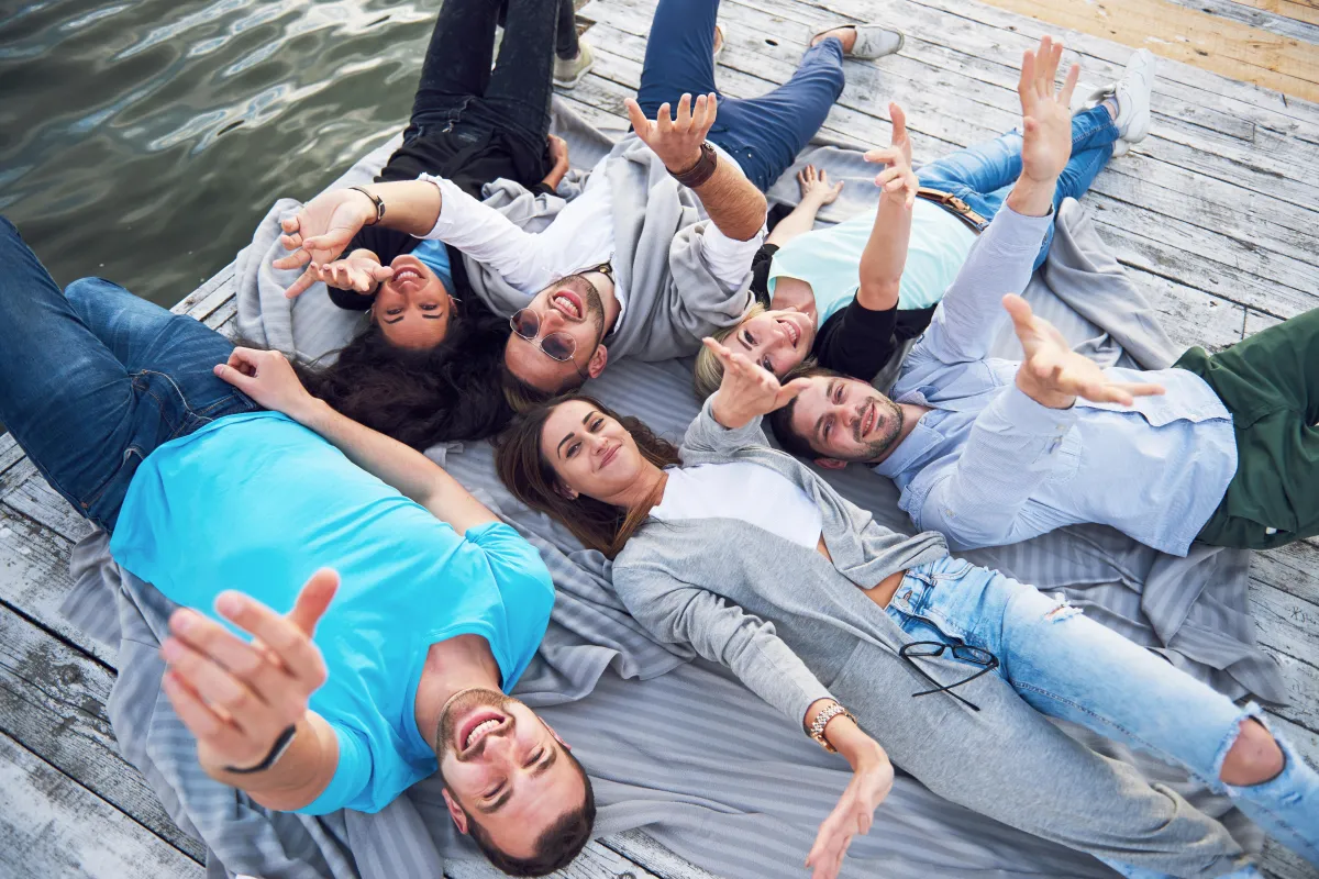 Stress free group picture