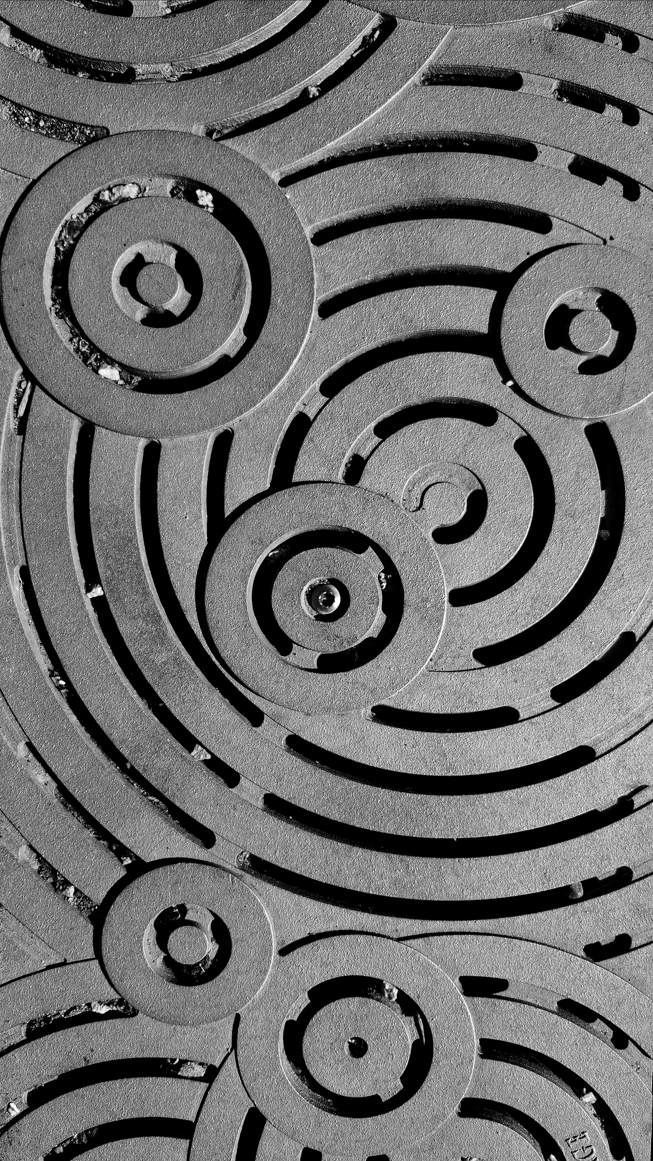 Labyrinthe stratégique illustrant la confusion du discours marketing