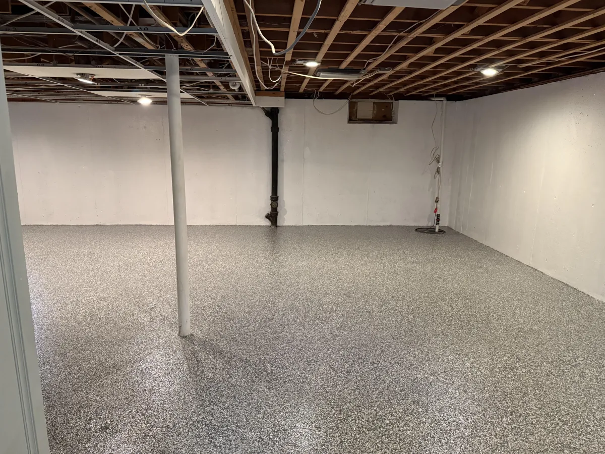 Decorative flake floor project — IMG_0363