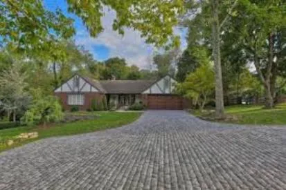 Harrisburg builds and installs driveway