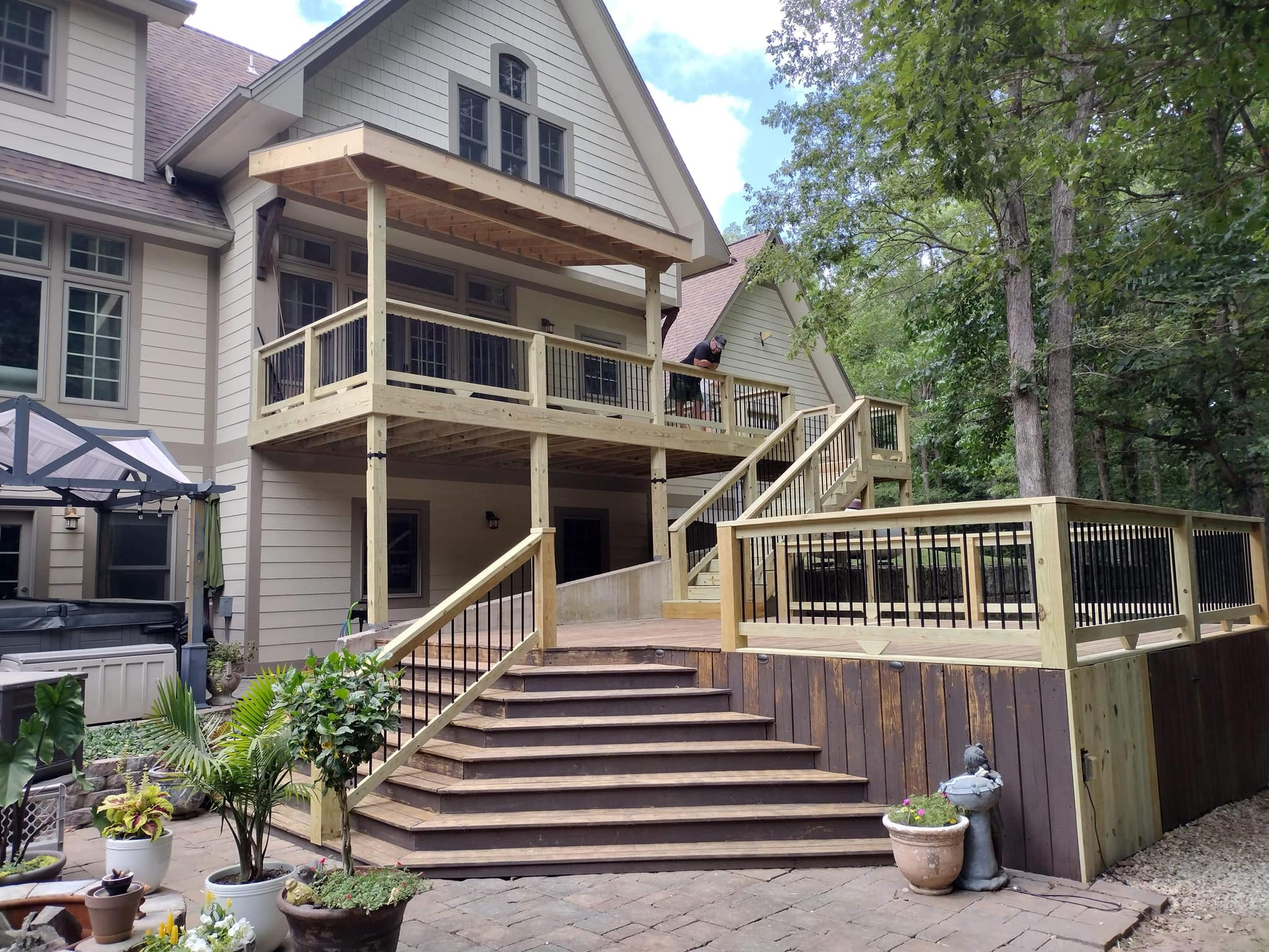 Best Deck Builder in Miami Gardens, FL