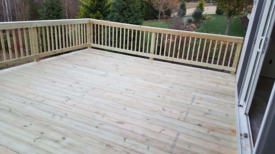 Best Deck Builder in Memphis, TN