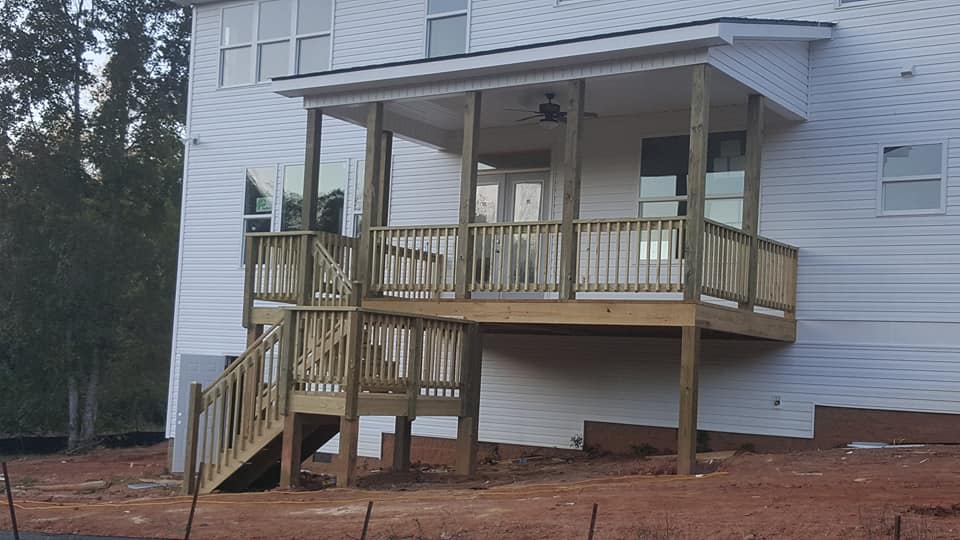 Best Deck Builders in Milwaukee WI