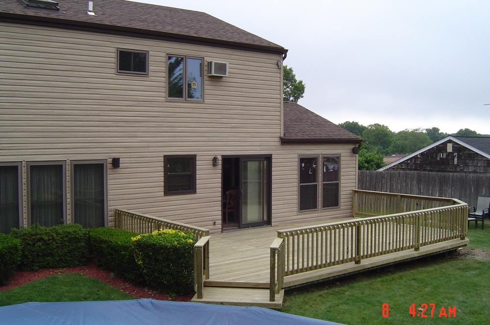 Best Deck Builder in Pekin, IL