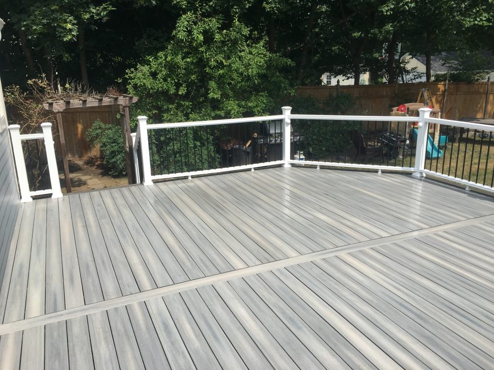 Best Deck Builder in Pekin, IL