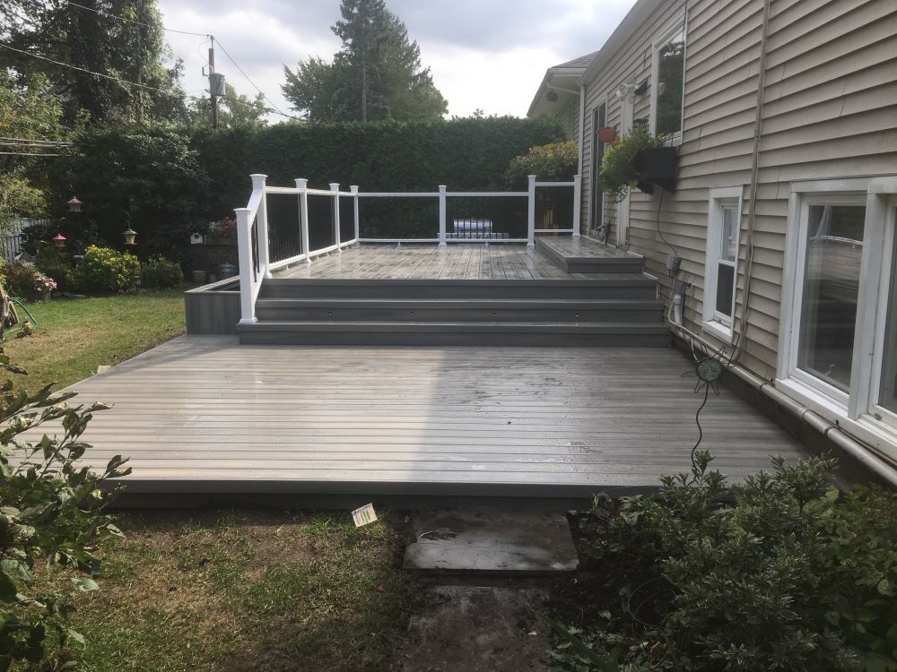 Best Deck Builder in Pekin, IL