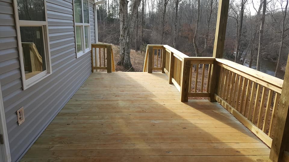 Best Deck Builder in Brandon, FL