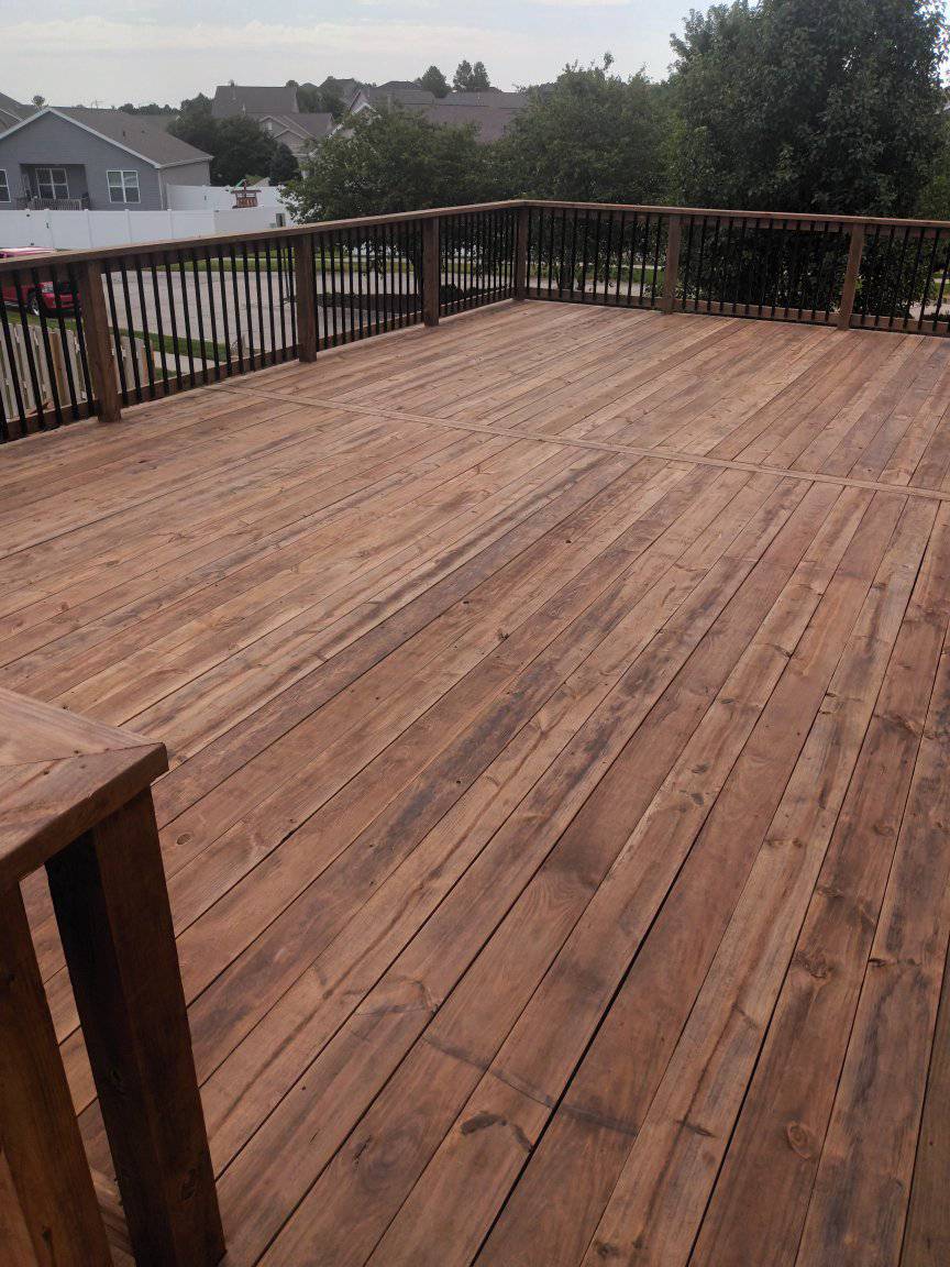 Best Deck Builder in Brandon, FL