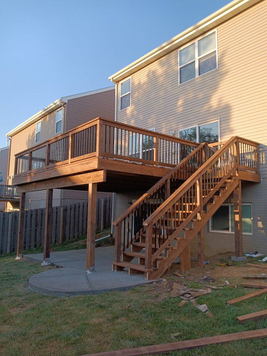 Best Deck Builder in Brandon, FL