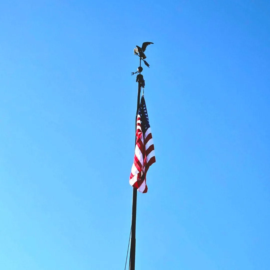 Meeme Liberty Pole