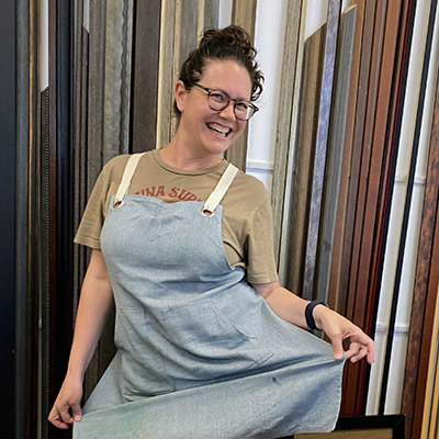 photo of Leah the lead framer at the beacon studio in winthrop