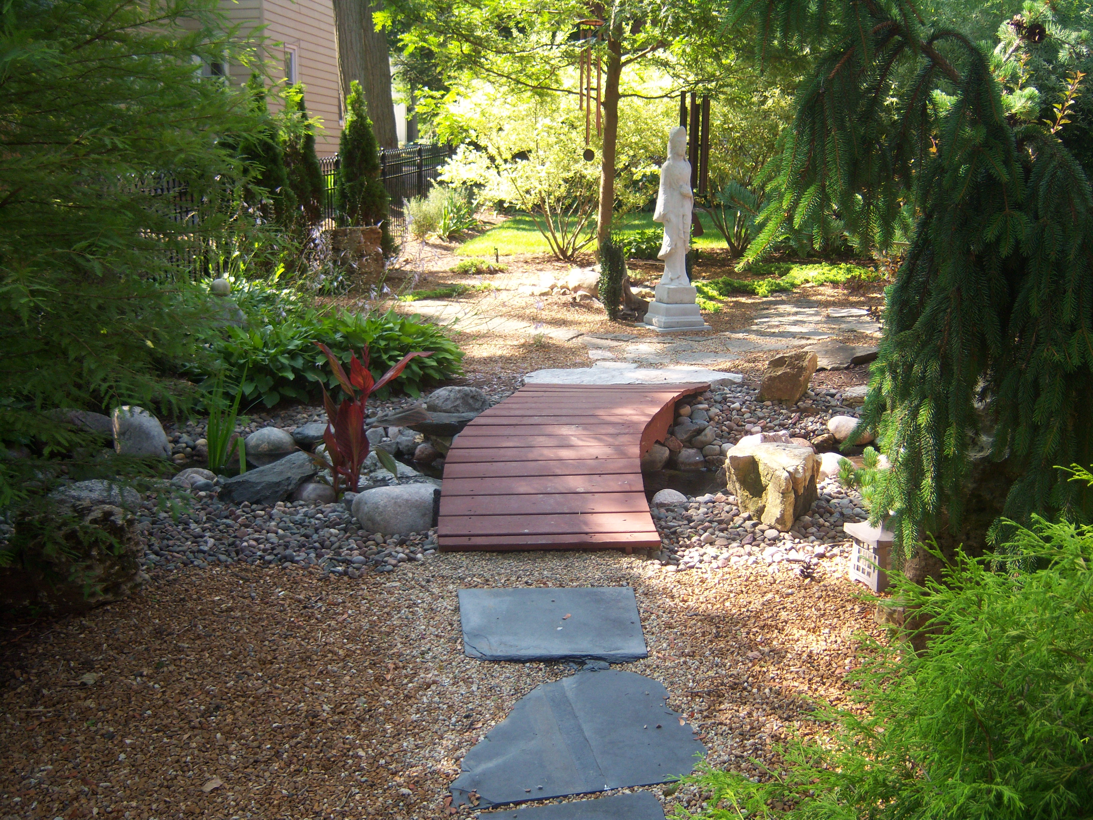 lawn care service Elgin IL