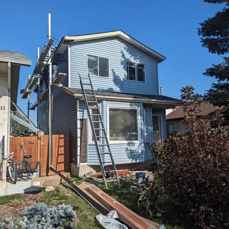 Exterior roofing and siding contractor serving Calgary Alberta