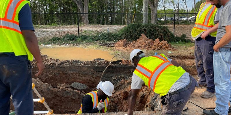 What Does a Utility Locator Do and Why Every Construction Project Needs One