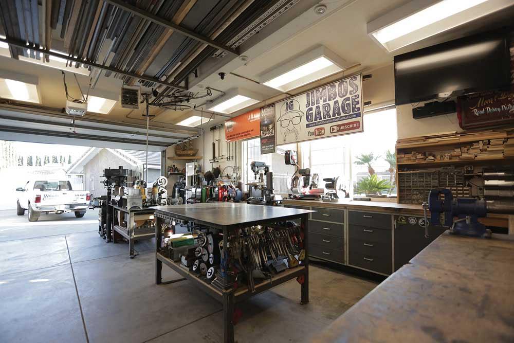 220V garage plugs, Garage specialty options Regina