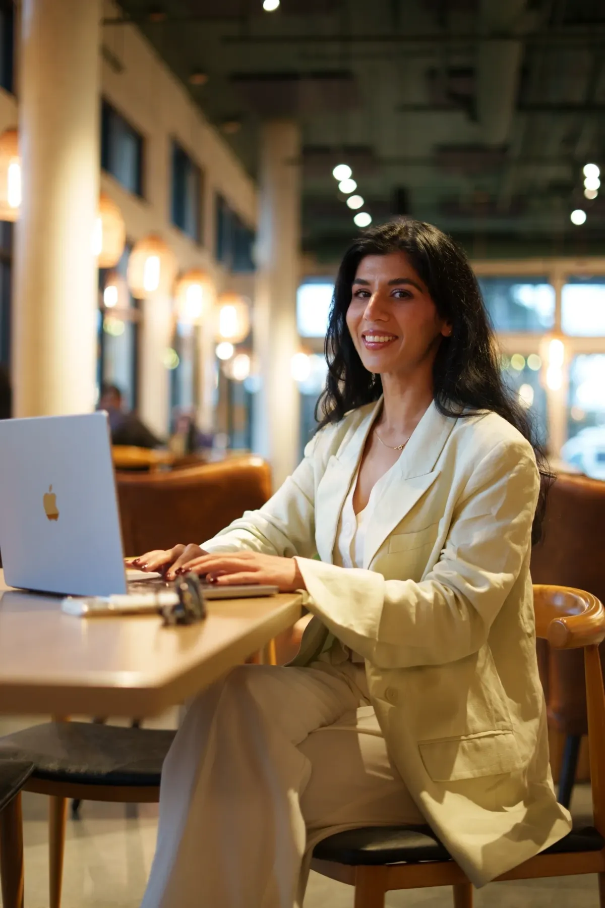 How to Generate Real Income on Social Media (Without Relying on Virality)