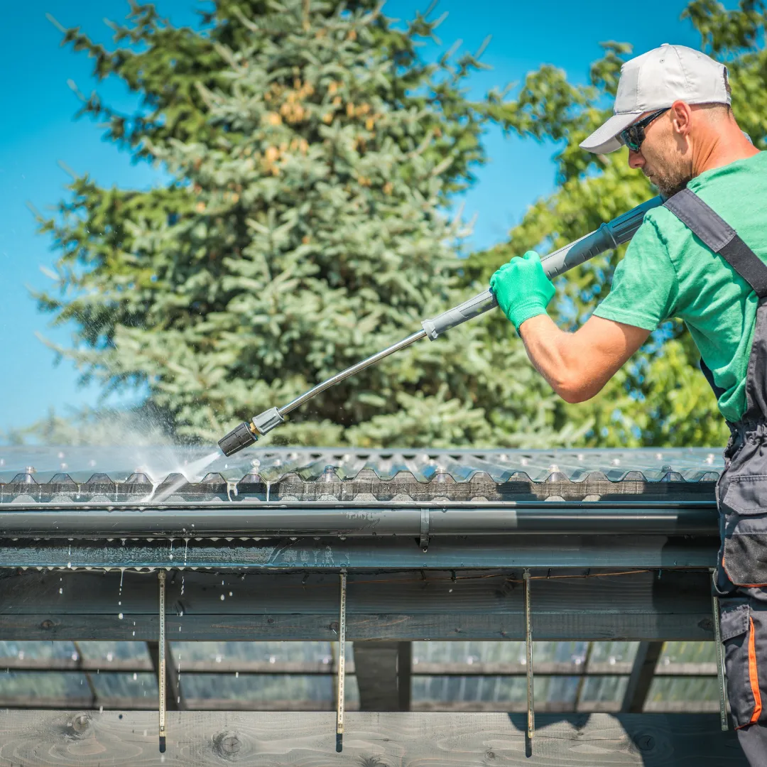 gutter cleaning Navarre Florida