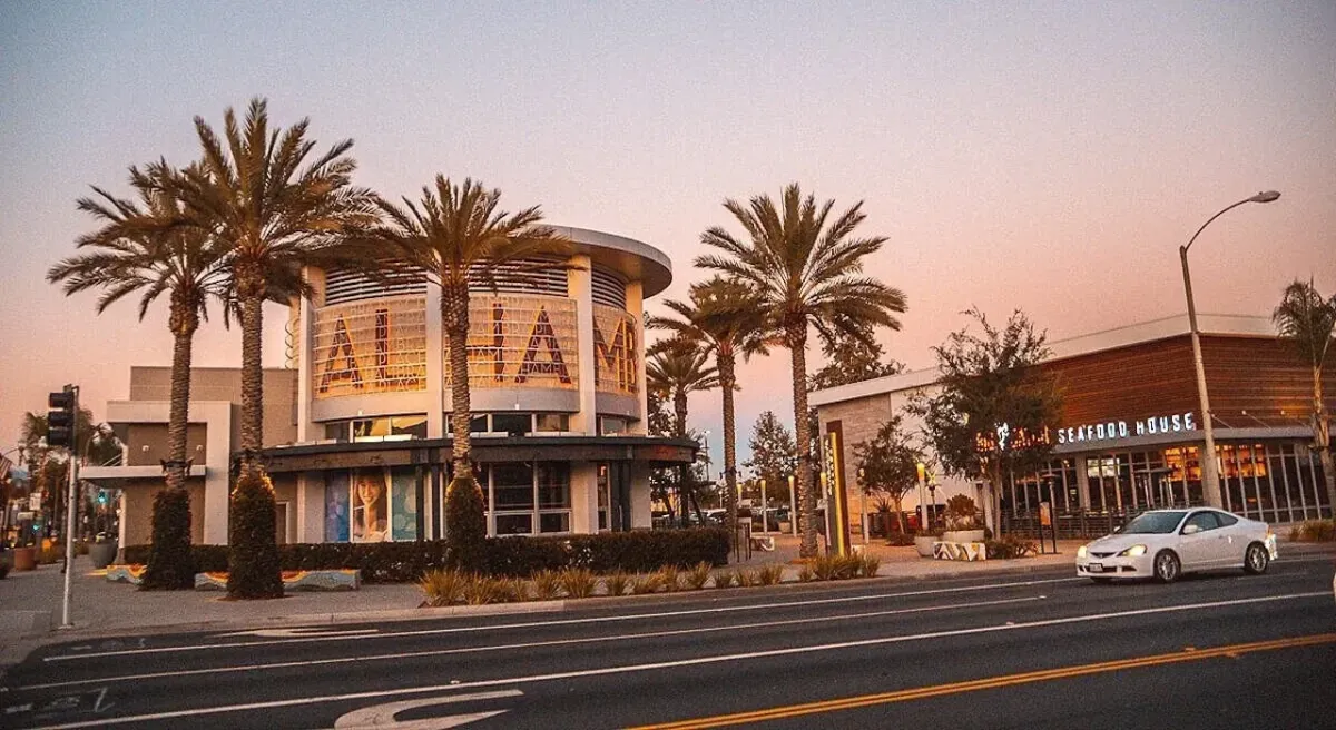 Downtown Alhambra minutes from BeautyBar