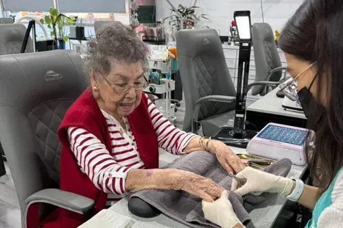 Basic manicure at BeautyBar SGV