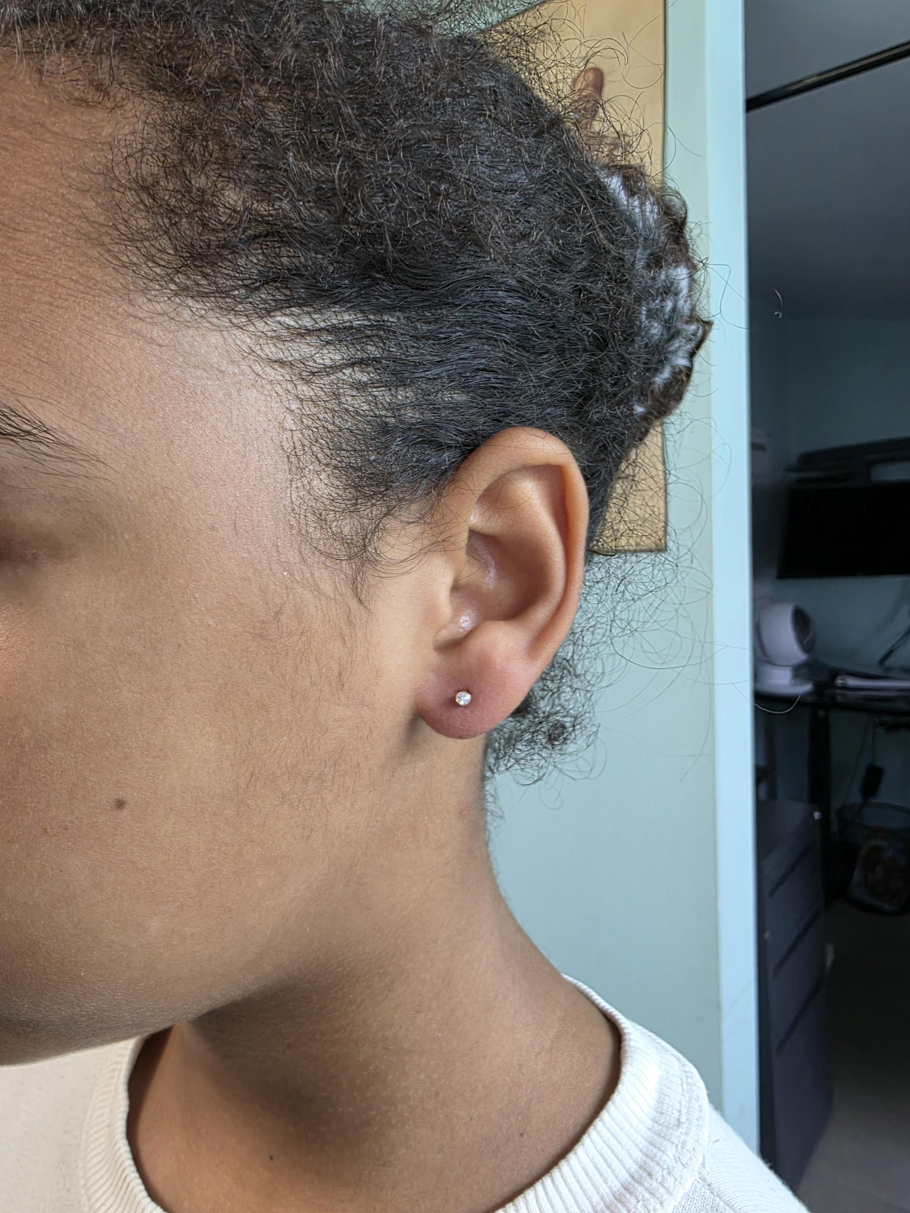 lobe piercing