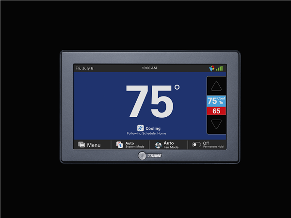 Industrial conveyor belt machine with metal parts