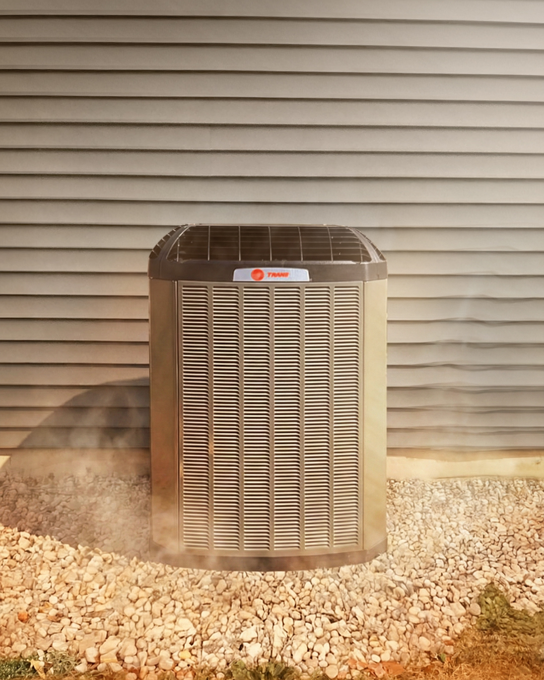 Industrial conveyor belt machine with metal parts