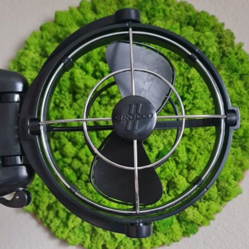 SEEKR Sirocco II 12V Camper Ventilator für Vanlife und Wohnmobil mit 360 Grad Luftstrom, geringem Stromverbrauch und leisem Betrieb.