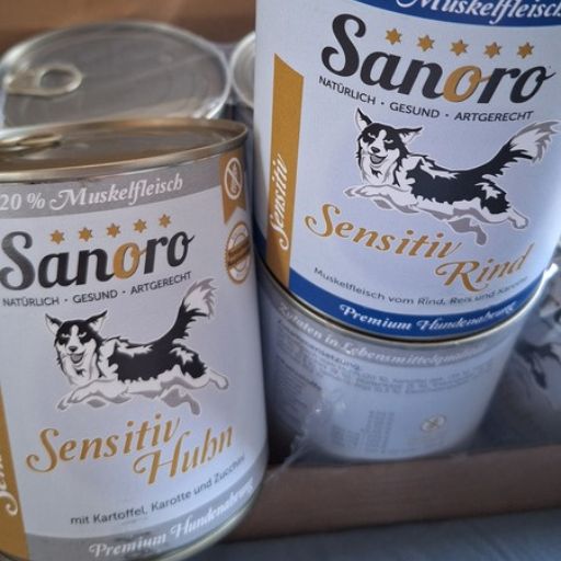 Sanoro Hundefutter für Hunde mit Leishmaniose – Ernährung von Mia und Maya auf Reisen