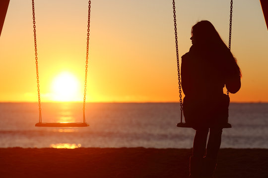 lonely relationship, emotional loneliness, relationship boundaries, healthy love