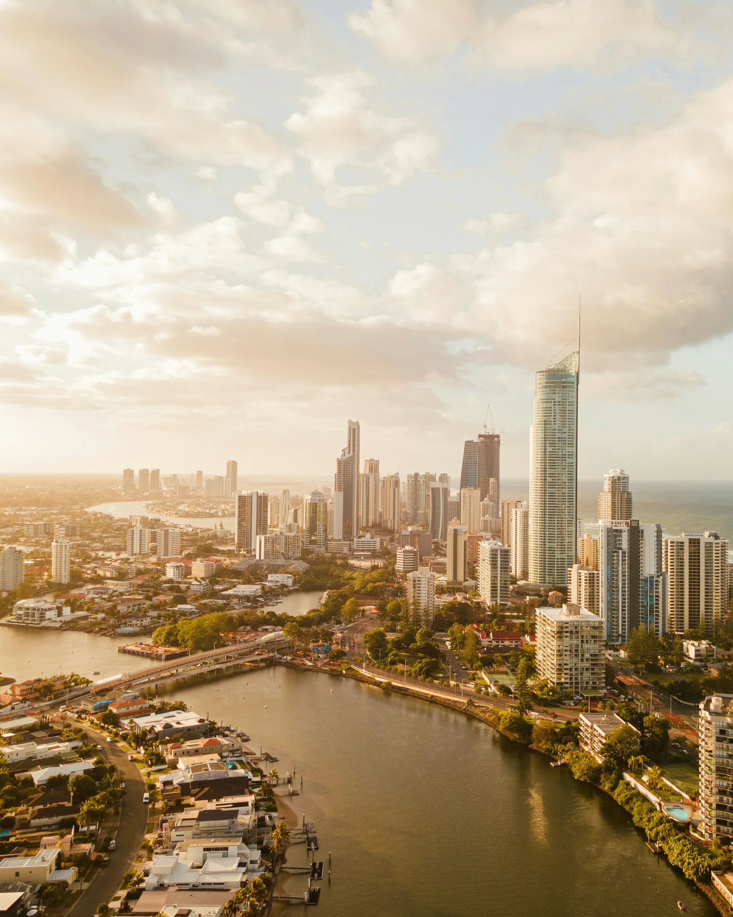 Is Short-Stay Management Better Than Long-Term Rental on the Gold Coast?