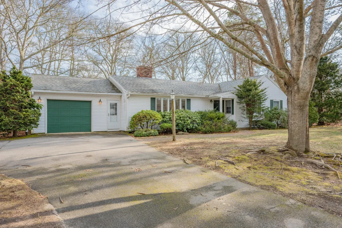 Barnstable Concrete builds and installs Driveway