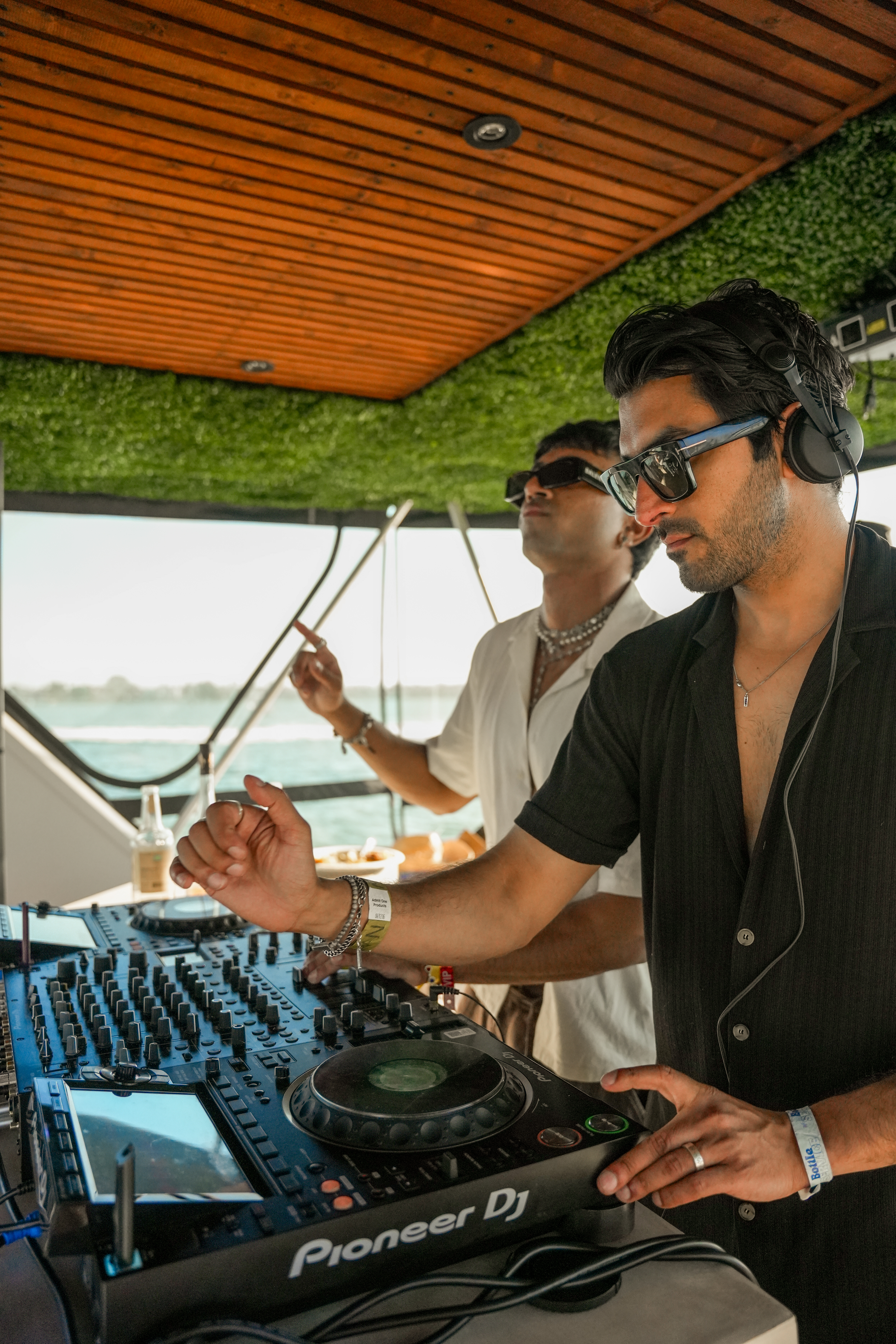 Party on the water
