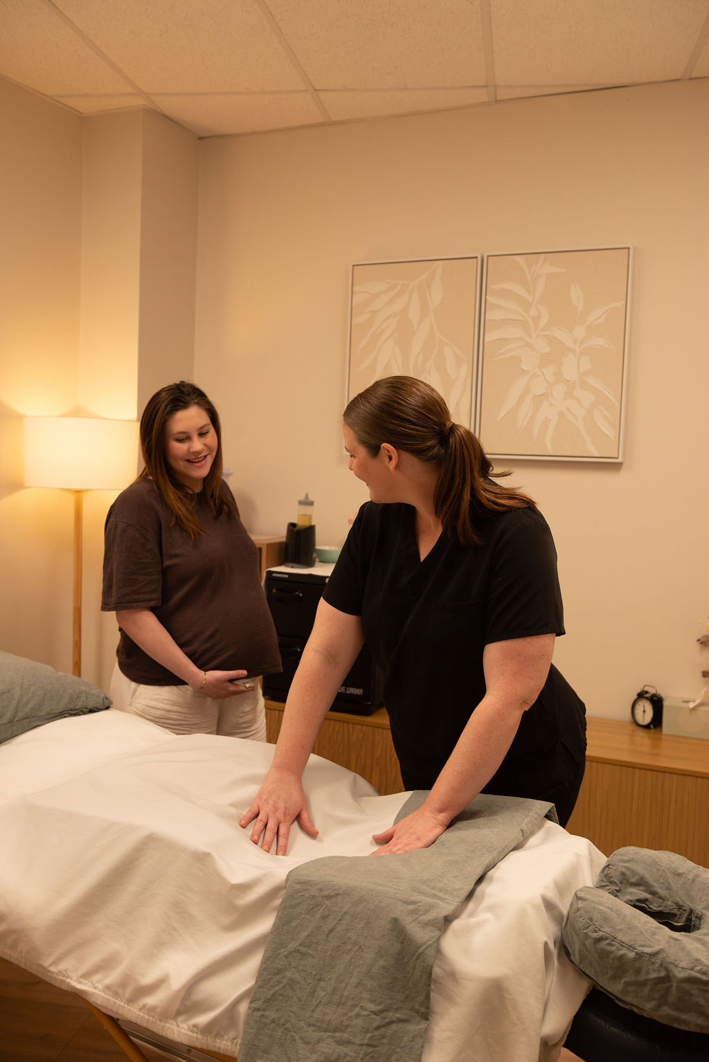 Pregnancy massage belly-support setup