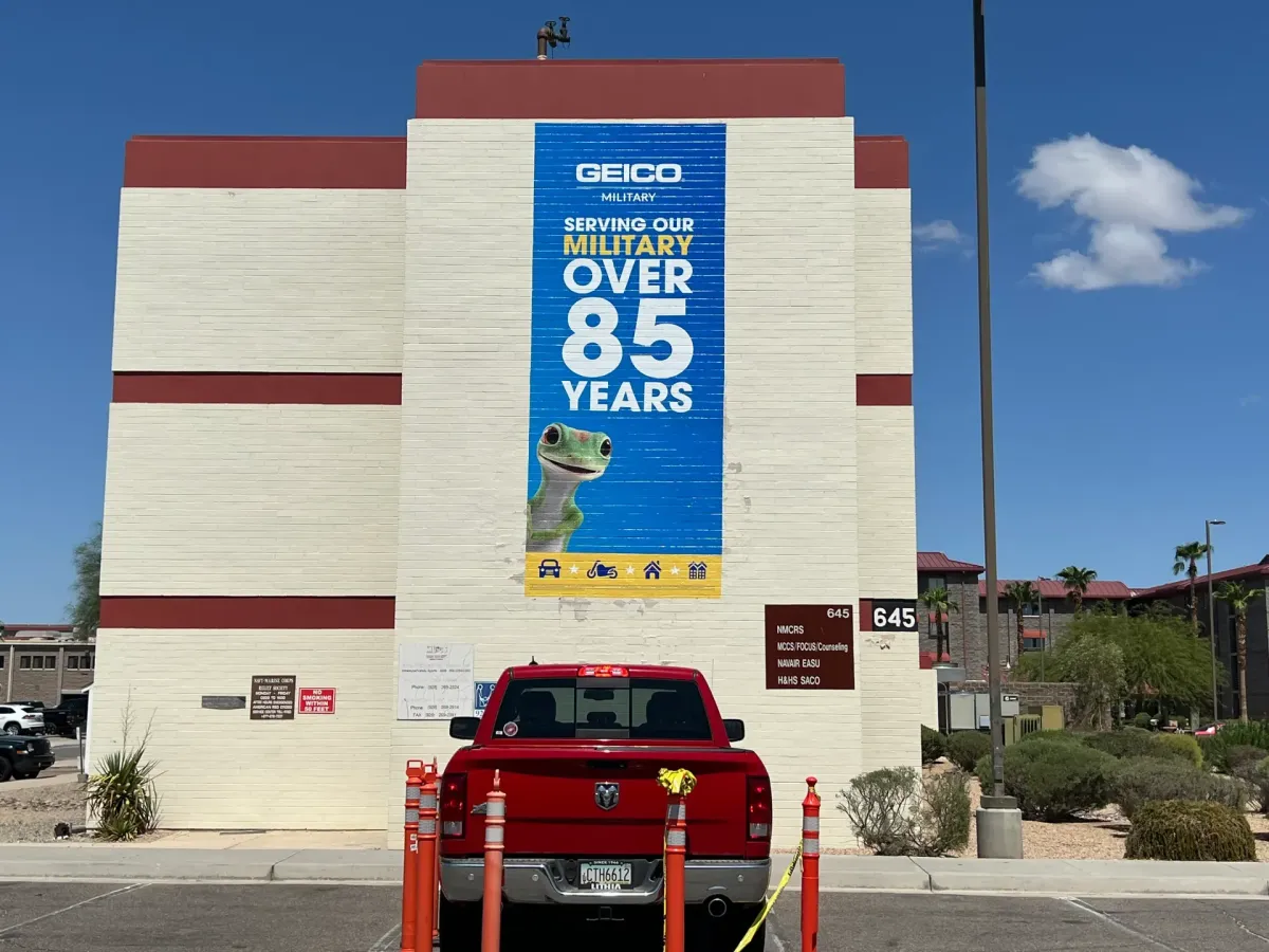 A wall mural for Geico