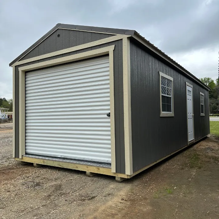 garage in Prattville