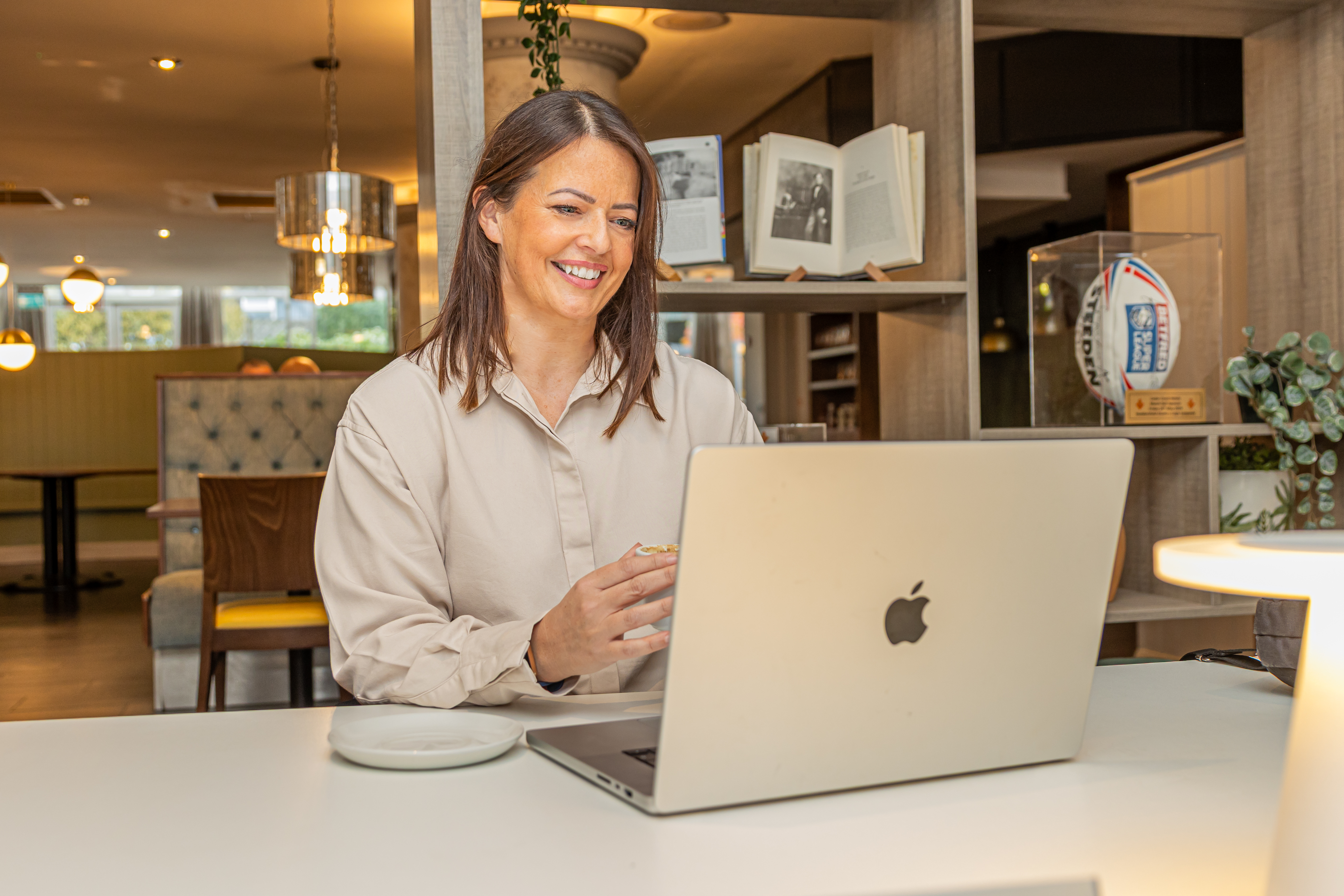 Private midwife newborn examination at home, NIPE assessment Yorkshire