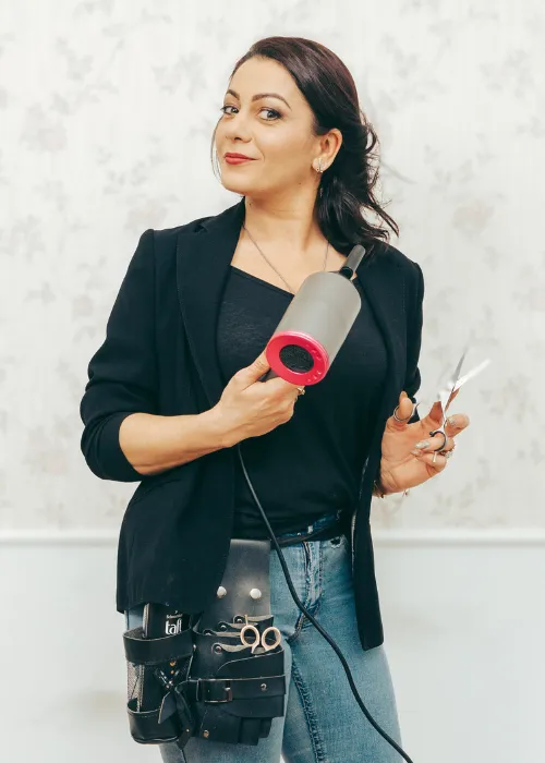 Orbán Anetta női, férfi és gyermekfodrász Pilisen – profi fodrász portré