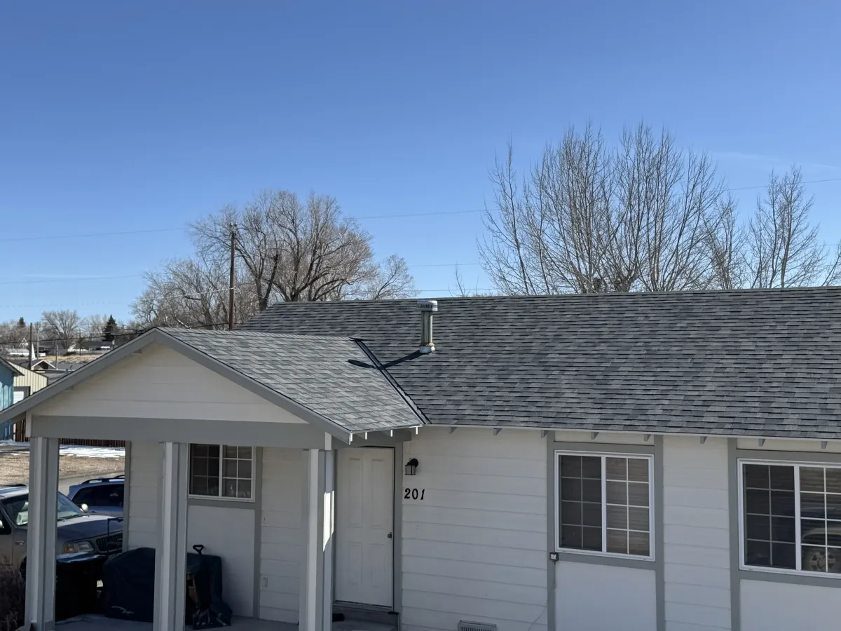 Asphalt roofing services Saratoga Wyoming