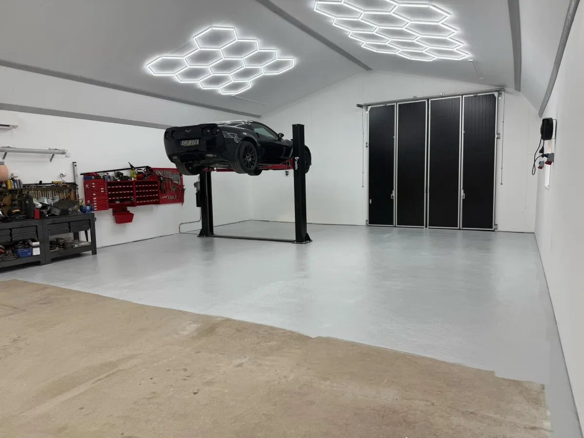 epoxygolv garage