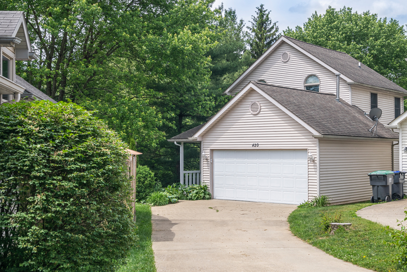 Bloomington Indiana residential home in established neighborhood with mature landscaping — Lesa Miller Real Estate