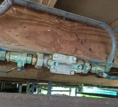 Gas valve fitting